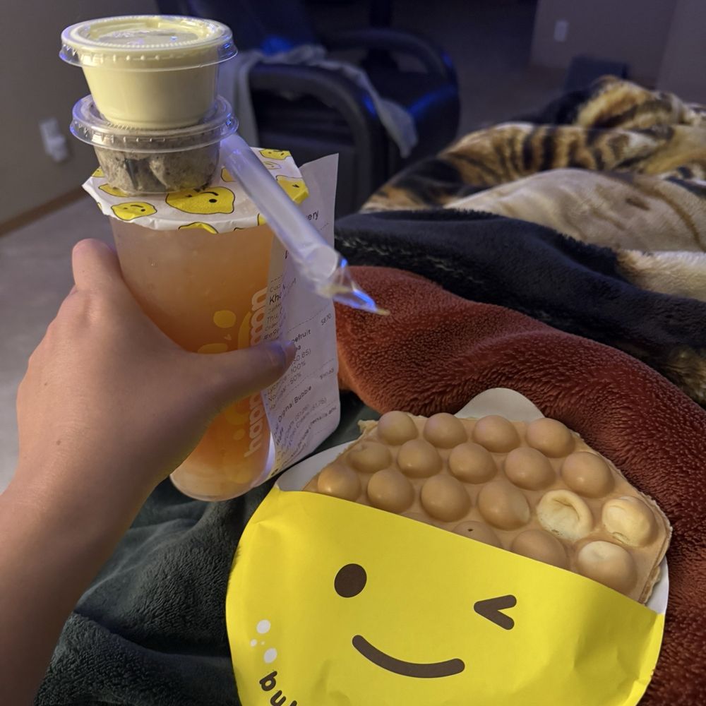 Happy Lemon - F2. Fresh Grapefruit Jasmine Green Tea H1. Original Bubble Waffle Original puff cream & Oreo cream - Bubble Tea Near Me - Auburn, Washington