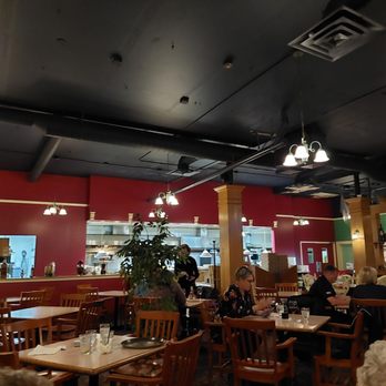Zambelli - Good lighting and tables placed appropriately. - Steakhouses Near Me - Leduc, Alberta Zambelli - Good lighting and tables placed appropriately. - Steakhouses Near Me - Leduc, Alberta