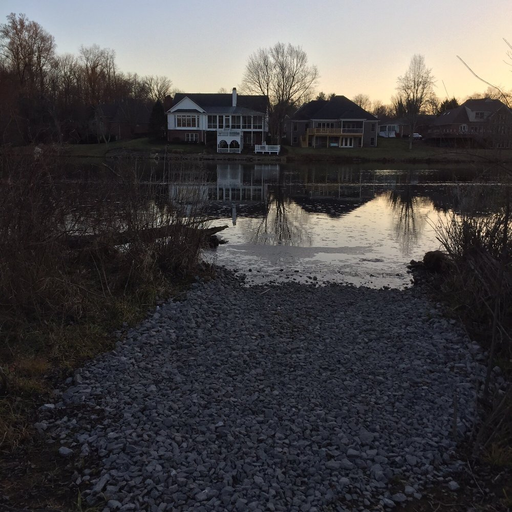 Anchorage Trail - Not sure if this is a boat launch, or if kayaks/canoes are allowed in this small lake -- but this would be a good launch site if they are. - Hiking Near Me - Anchorage, Kentucky