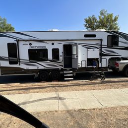 Stranded in LA county! By Gods grace Bear Trailersports was only 1 mile away! Stranded in LA county! By Gods grace Bear Trailersports was only 1 mile away!