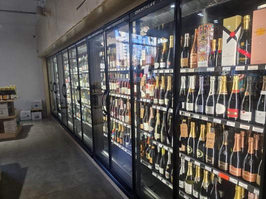 Uncorked Wine & Spirits by null