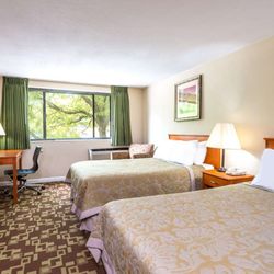 Super 8 by Wyndham Watertown/Cambridge/Boston Area