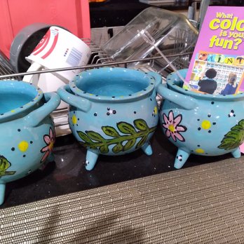 Color Cafe - I turned Holiday cauldrons into keepsake holders. - Art Classes Near Me - Simi Valley, California Color Cafe - I turned Holiday cauldrons into keepsake holders. - Art Classes Near Me - Simi Valley, California