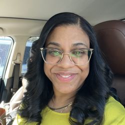 Mi Salon - I asked for some curls for a day wedding and Ivelese did not disappoint