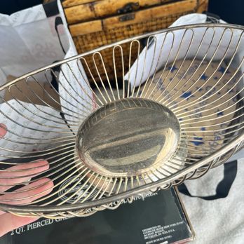 Dee's by the Sea Rentals - Silver plated basket - Supply, North Carolina Dee's by the Sea Rentals - Silver plated basket - Supply, North Carolina