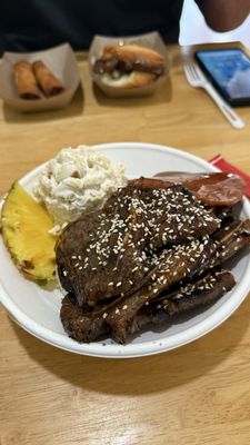 Buzz’s Hawaiian Grill by null