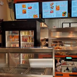 Voorhees Halal Gyro and Fried Chicken - Inside