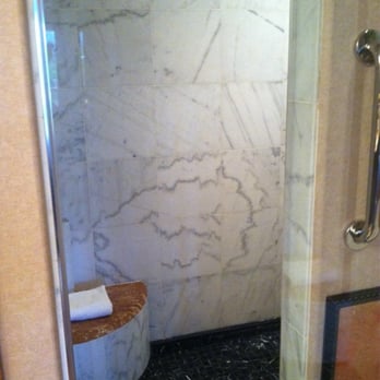 Peppermill Reno - Walk in shower - Casinos Near Me - Reno, Nevada