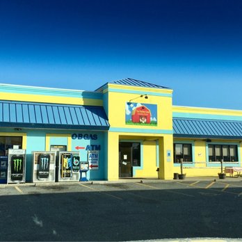 Chicken Coop Country Diner - Outside of restaurant - dine in or carry out - in OB Gas parking lot, next to Ace Hardware, across from Food Lion strip mall - Breakfast & Brunch Near Me - Corolla, North Carolina