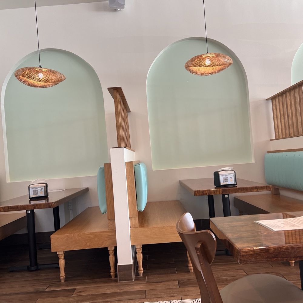 Tom N Toms Coffee & Eatery - Coffee & Tea Near Me - Houston, Texas