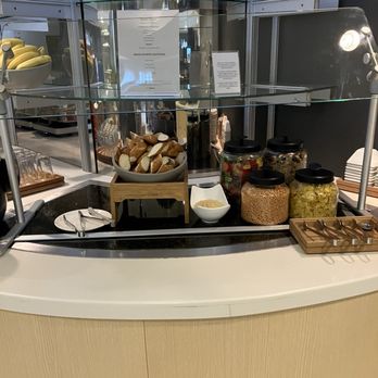 Lufthansa Lounge - Airport Lounges Near Me - Dulles, Virginia