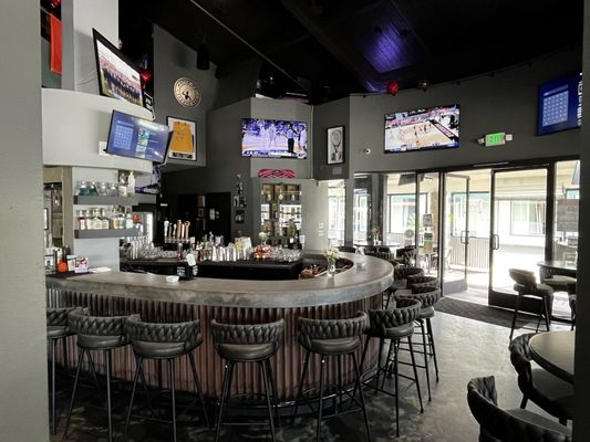 Watch Me! Sports Bar by null