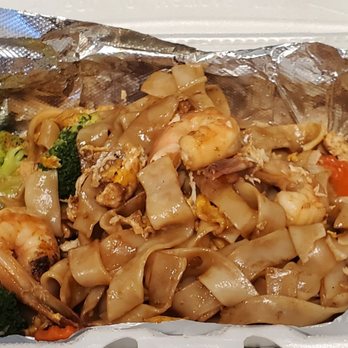 Pinto Thai Bistro - I found the shrimp, they were hiding at the bottom. - Thai Near Me - Jacksonville Beach, Florida