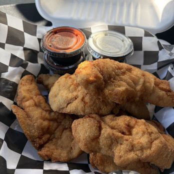 Raintree Bar & Grill - 1.25 fingers on Tuesday. They aren't sauced but you get a sauce and bc for every 3. Great deal, and to go! - Pizza Near Me - Tonawanda, New York Raintree Bar & Grill - 1.25 fingers on Tuesday. They aren't sauced but you get a sauce and bc for every 3. Great deal, and to go! - Pizza Near Me - Tonawanda, New York
