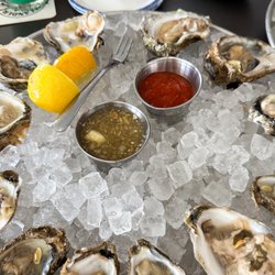 Islander 71 Fish House and Raw Bar