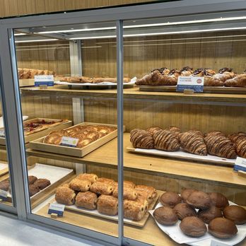 Paris Baguette - More pastry options - Bakeries Near Me - Cincinnati, Ohio Paris Baguette - More pastry options - Bakeries Near Me - Cincinnati, Ohio