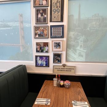 VIP's Cafe - Coach Wooden's Favorite Booth - Breakfast & Brunch Near Me - Tarzana, California