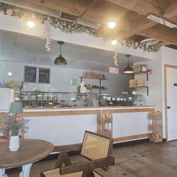 Sweet Life - Cutest ice cream shop ever -- and yes, the decor is photo-worthy! - Juice Bars & Smoothies Near Me - Chula Vista, California Sweet Life - Cutest ice cream shop ever -- and yes, the decor is photo-worthy! - Juice Bars & Smoothies Near Me - Chula Vista, California