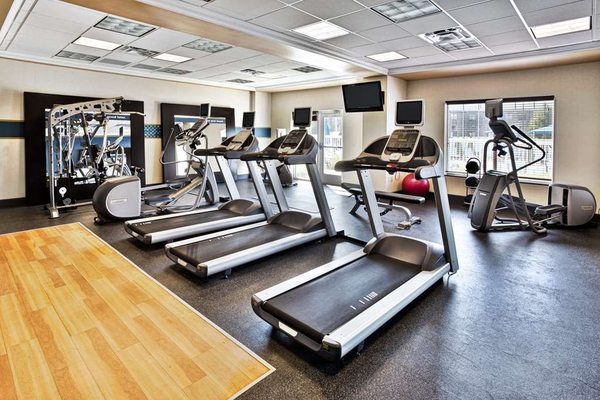Hampton Inn & Suites Cape Cod-West Yarmouth by null