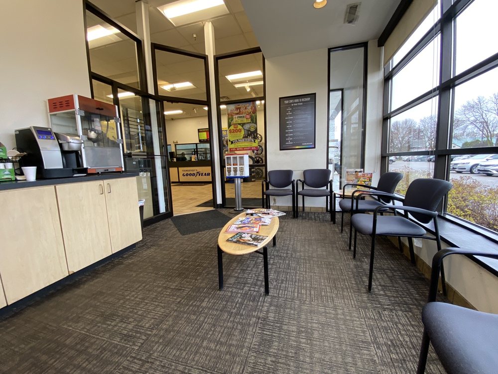 YOUNGSTEDTS HOPKINS TIRE & AUTO SERVICE Updated August 2024 4711