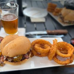 Zane’s original - Oh yea! They have beer!  What more could you possibly want, than a wonderful, Smokey burger, onion rings, and a beer; flawless