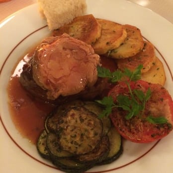 La Poule au Pot - Filet Mignon with Foie Gras. Amazing - French Near Me - Paris, 75 La Poule au Pot - Filet Mignon with Foie Gras. Amazing - French Near Me - Paris, 75