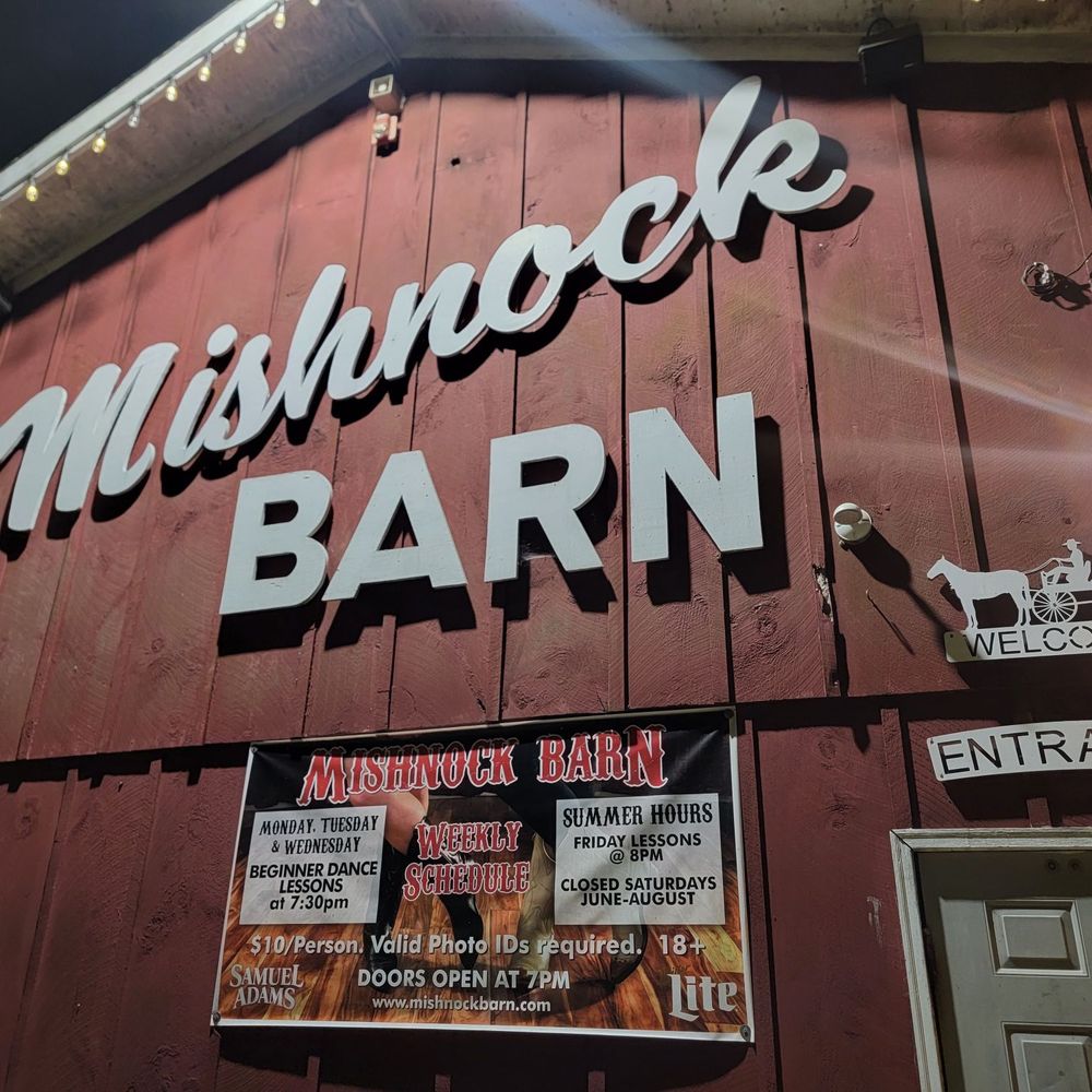 Mishnock Barn - a red barn at night - Dance Clubs Near Me - West Greenwich, Rhode Island