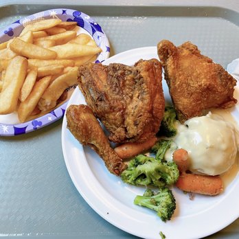 Flo's V8 Cafe - Cafes Near Me - Anaheim, California
