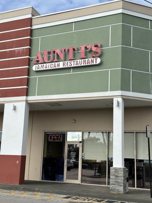 Aunt I’s Jamaican Restaurant by null