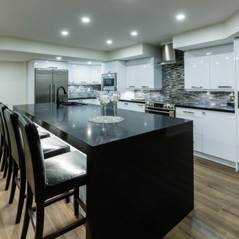 Zumin Home Centre - the kitchen and dining area - General Contractors Near Me - Mississauga, Ontario Zumin Home Centre - the kitchen and dining area - General Contractors Near Me - Mississauga, Ontario
