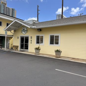 Kakaako Pet Hospital - Western and eastern medicine - Veterinarians Near Me - Honolulu, Hawaii Kakaako Pet Hospital - Western and eastern medicine - Veterinarians Near Me - Honolulu, Hawaii