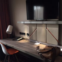 XO Hotels Couture - You may charge iPhone with a USB cable