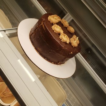 Moo Tea - Cake with gold flake - Patisserie/Cake Shop Near Me - Duluth, Georgia