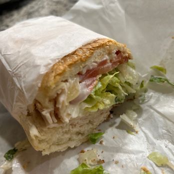 Potbelly - Turkey Swiss on white with tomato lettuce mayo - Salad Near Me - Gilbert, Arizona
