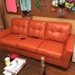 BombShell Beauity Salon