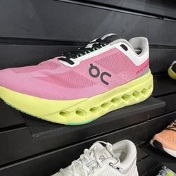DICK'S Sporting Goods - Loving the pink