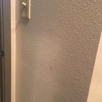 Best Western Ocala Park Centre - Wall was really dirty in bathroom. - Hotels Near Me - Ocala, Florida