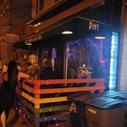 Pint - Entrance