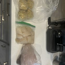 Davis Seafood - 6 crab cakes, 1 pound scallops, 1.5 lbs grouper