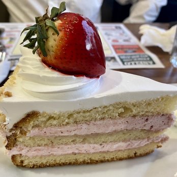 Pompton Queen Diner - Strawberry short cake - Diners Near Me - Pompton Plains, New Jersey