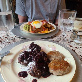 Buffalo Harmony House - Breakfast - Bed & Breakfast Near Me - Buffalo, New York Buffalo Harmony House - Breakfast - Bed & Breakfast Near Me - Buffalo, New York