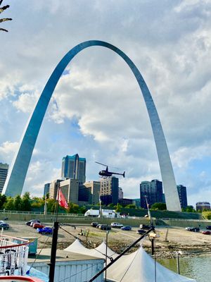 The Gateway Arch by null