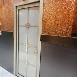 Nail Love - Restroom.. all gold. Read my review!