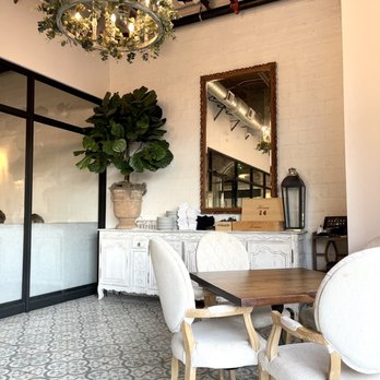 Savoir - Stunning decor and chic vibes. - Breakfast & Brunch Near Me - Houston, Texas Savoir - Stunning decor and chic vibes. - Breakfast & Brunch Near Me - Houston, Texas