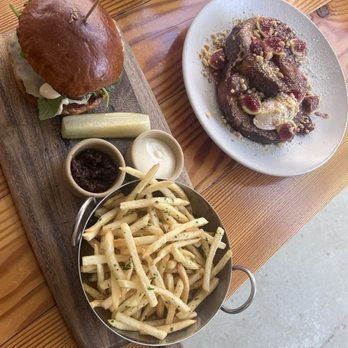 Alder & Sage - Seasonal French toast, burger, and garlic fries - Breakfast & Brunch Near Me - Long Beach, California Alder & Sage - Seasonal French toast, burger, and garlic fries - Breakfast & Brunch Near Me - Long Beach, California