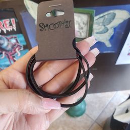 Stylish hair ties they work super good and has good texture go try them out. Stylish hair ties they work super good and has good texture go try them out.