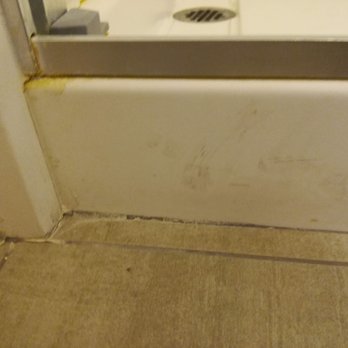 Holiday Inn Yuma - Filth on edge of shower - Hotels Near Me - Yuma, Arizona