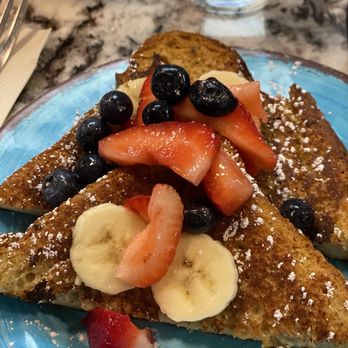 AmeriBrunch Cafe - French toast and fruit - Breakfast & Brunch Near Me - Las Vegas, Nevada