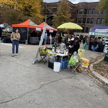 Logan Square Farmers Market - Farmers Market Near Me - Chicago, Illinois
