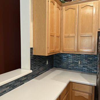 Fuentes Tile LLC - Beautiful glass mosaic tile installed by Fuentes Tile! - Flooring Near Me